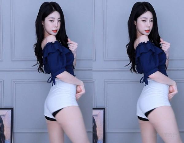 韩国美女热舞直播app-韩国美女热舞直播震撼上线，超燃舞姿引领时尚潮流！